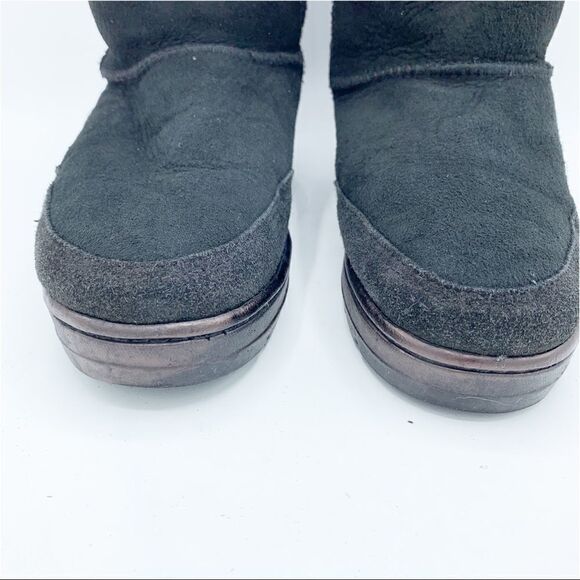 UGG Tall Boot - Black - 6 Wide - Picture 4 of 14